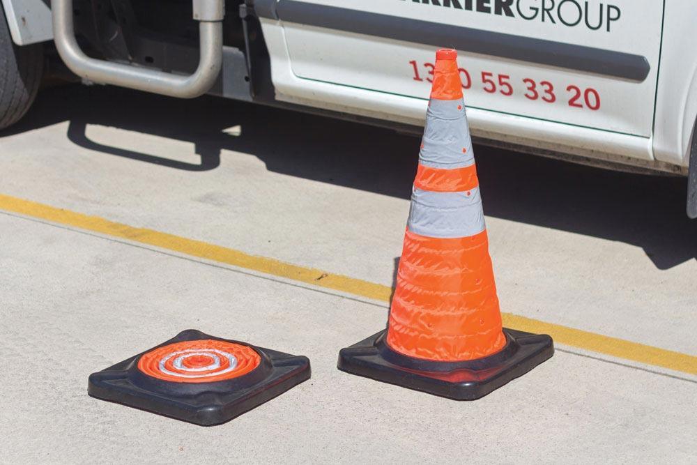 In the realm of industrial safety, road safety plays a pivotal role in protecting lives and assets. Whether it's controlling traffic at a construction site, managing a roadblock, or alerting drivers to potential hazards, the need for reliable and versatile equipment cannot be overstated. Collapsible Traffic Cones have emerged as an innovative solution, combining convenience, durability, and effectiveness. 